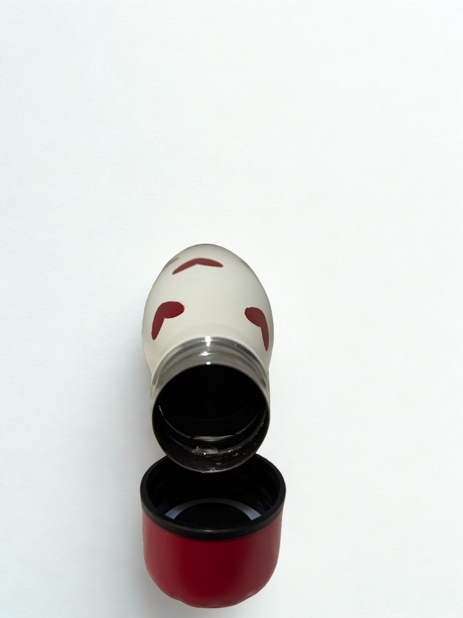 Botella Térmica de Acero Inoxidable con Diseño de Corazones – 500ml | Ideal para Regalo - Imagen 2